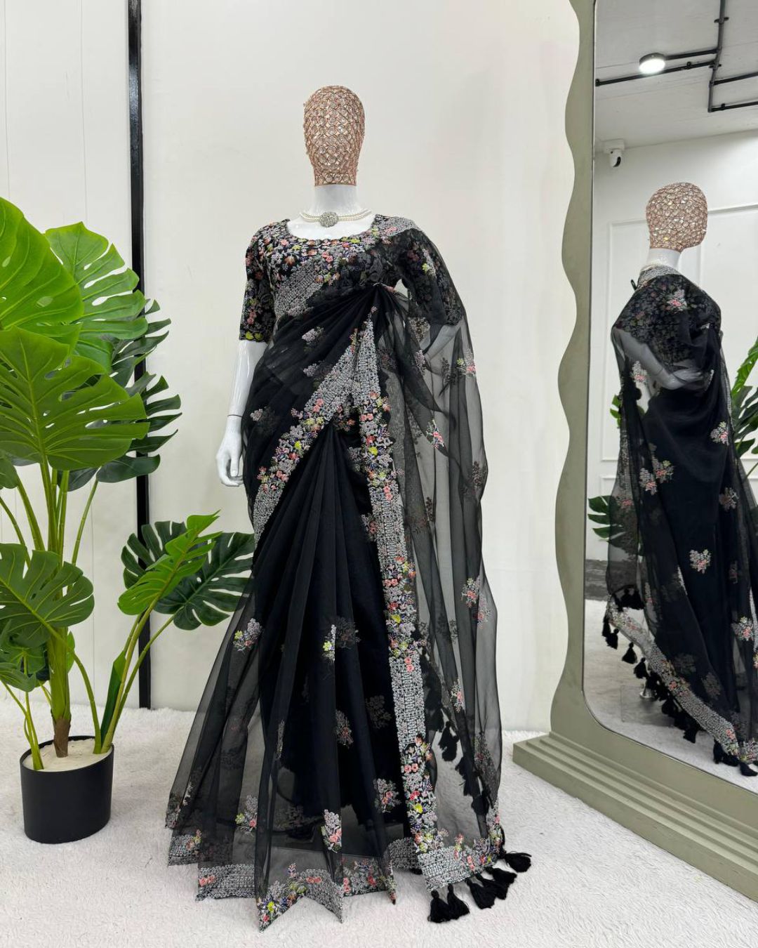 Elegant Black Beautiful Designer Saree with Dazzling Embellishments for a Luxurious Look