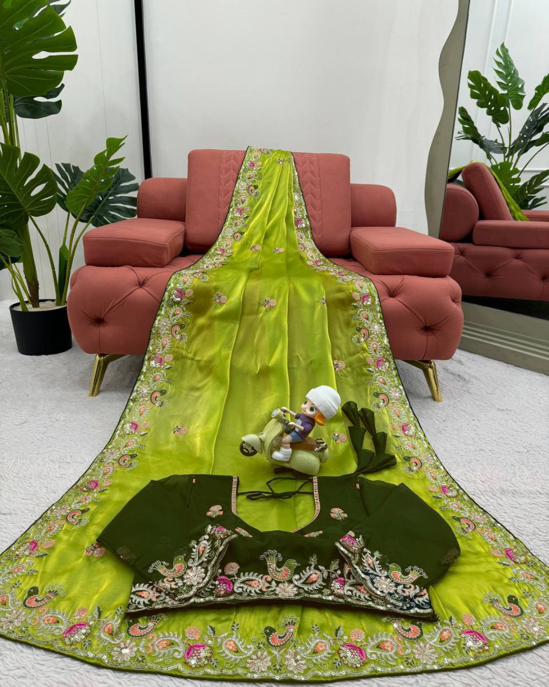 Exquisite Green Jeemu Che Saree